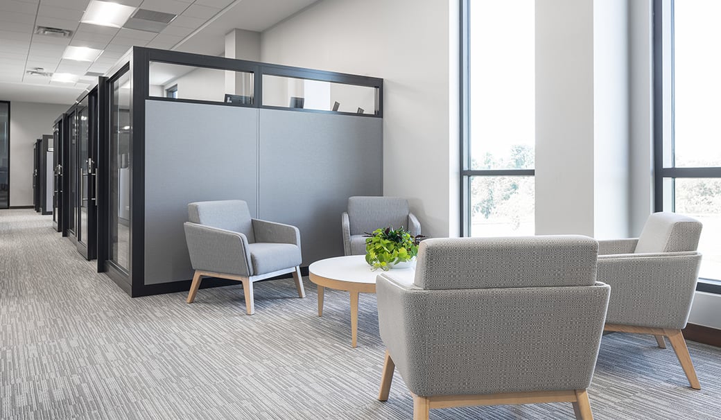 AmadaTechCenter_Lounge-OpenWorkspace_LyraChairs_GeniusCorniceWall
